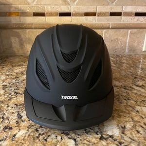 Troxel Intrepid, size small, black, horseback riding helmet